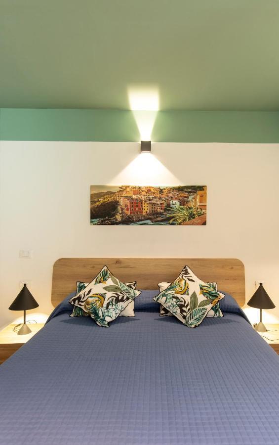 Twoways5Terre Hotel La Spezia Bagian luar foto